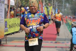 BIB: 2019
                            <button type="button" onclick="openModal(8243094)" class="btn btn-primary btn-sm float-right btn-popup" data-toggle="modal" data-target=".modal-high-quality">
                        <i class="fas fa-shopping-cart"></i> Add to Cart
                    </button>
                                            <button type="button" onclick="isThisMe(8243094, true)" class="btn btn-success btn-sm float-right btn-popup btn-isme hidden" data-toggle="tooltip" data-placement="bottom" title="นี่คือรูปของคุณใช่ไหม คลิกที่นี่เพื่อเอาเข้าอัลบั้ม">
                        <i class="fas fa-plus"></i> Add to album
                    </button>
                    <button type="button" onclick="isThisMe(8243094, false)" class="btn btn-warning btn-sm float-right btn-popup btn-isnotme hidden">
                        <i class="fas fa-ban"></i> Remove from album
                    </button>